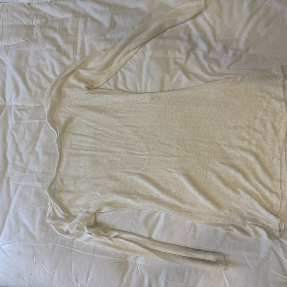 NWOT Women's Cream Long-Sleeve Top